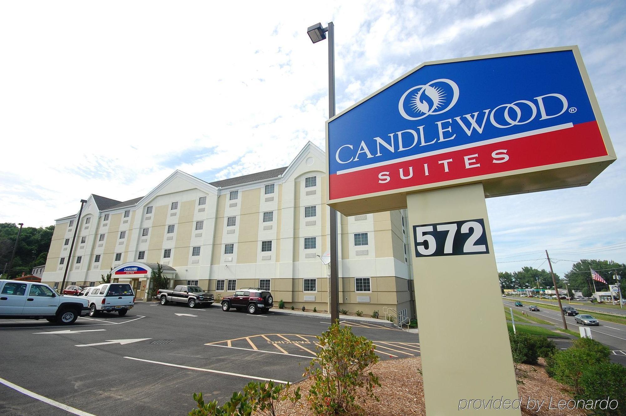 Candlewood Suites-West Springfield, An Ihg Hotel Exterior foto